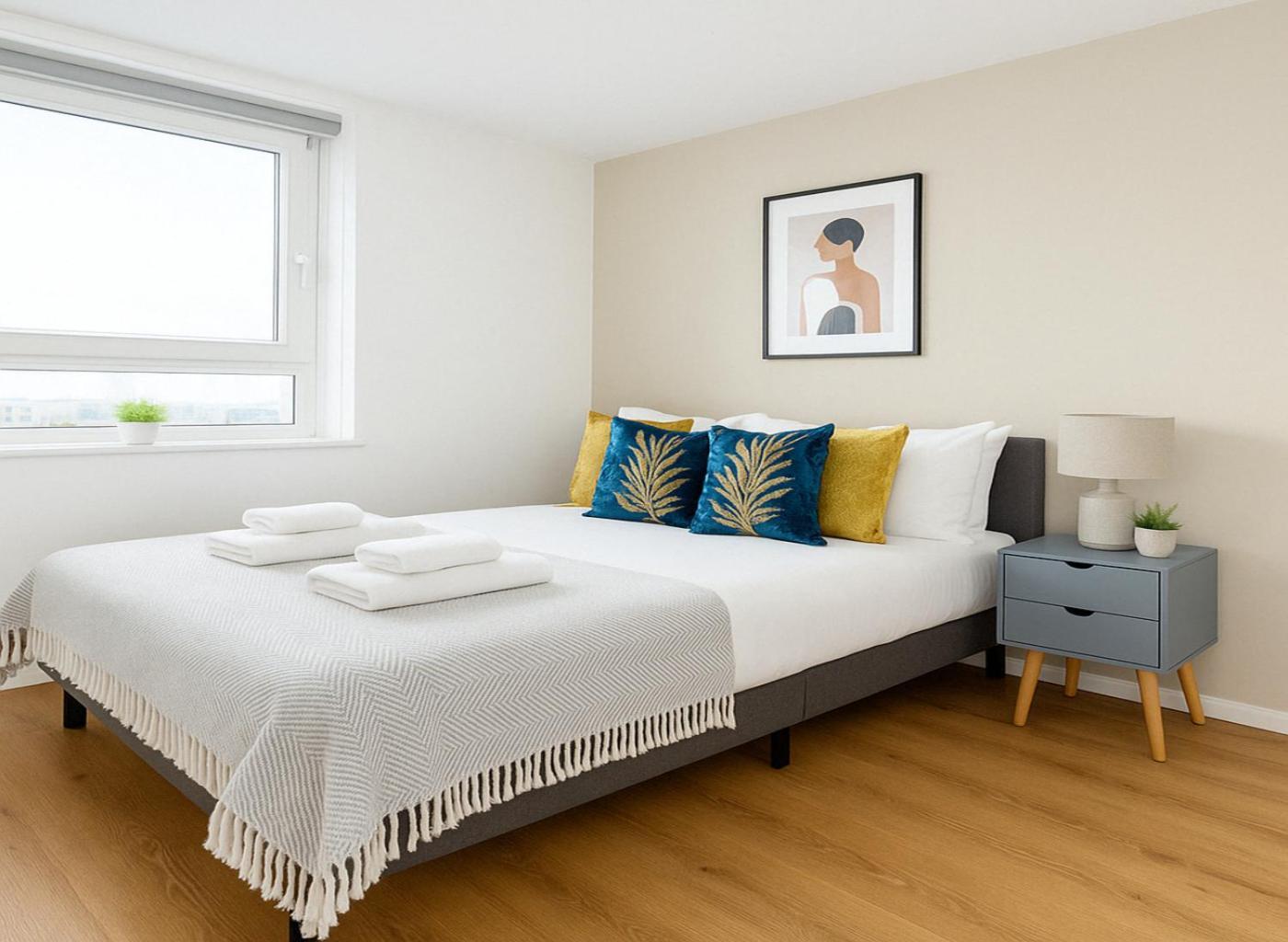 Bright Flat - 10 Mins To Bridge & The Shard Apartment